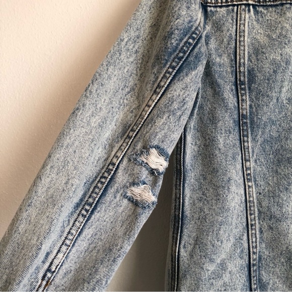 Abercrombie & Fitch Light Acid Wash Distressed Denim Jean Jacket Size Small - Picture 8 of 10